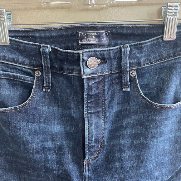 A&F High Rise Skinny Jeans - SHORT LENGTH - Picture 1 of 4